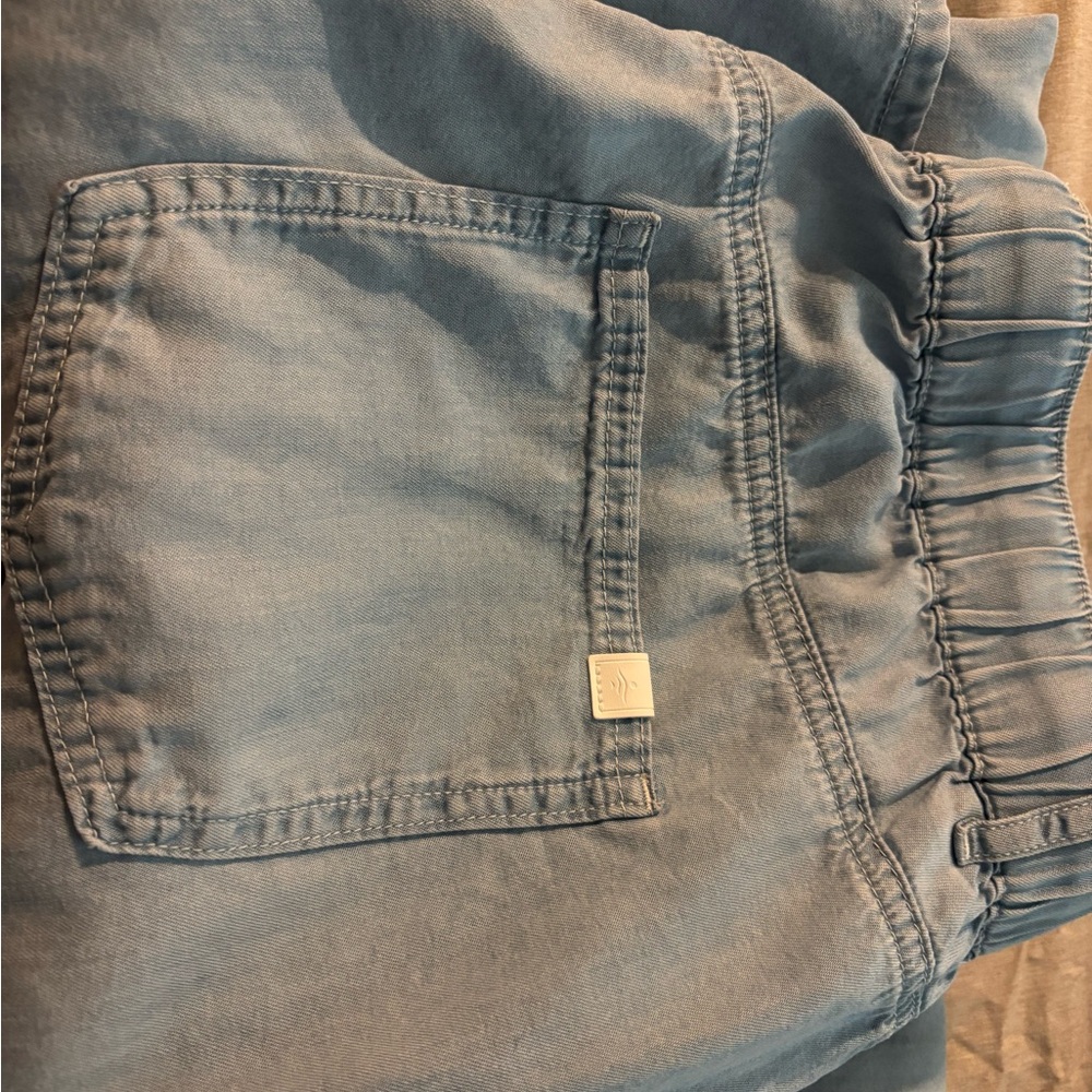 HALARA Light Blue Wide-Leg Jeans with Elastic Waist